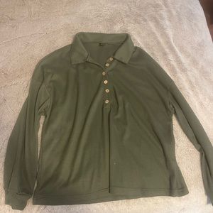 Green thin sweater top